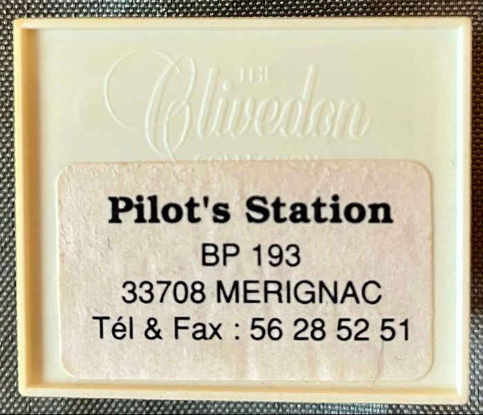 Pin’s avion - Clivedon Collection avec boîte - Bon état - photo numéro 3