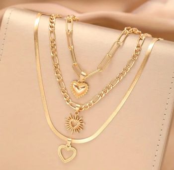 Ensemble de collier , fantaisie neuf , idée cadeau