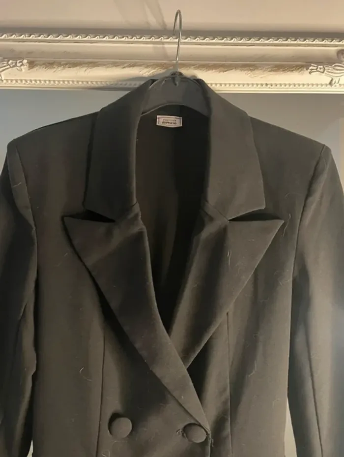 Tailleur - photo numéro 2
