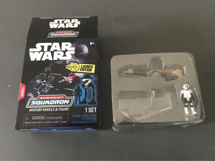 Micro figurine séries 1 galaxy squadron biker scoot trooper with speeder bike