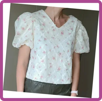 Top floral à sequins, NEUF avec étiquette, Taille S (36/38)