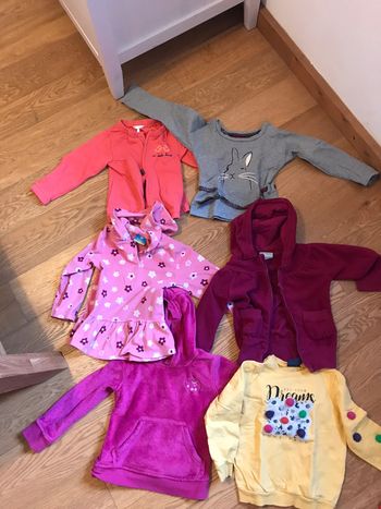 Lot de 6 pulls taille 4-5 ans