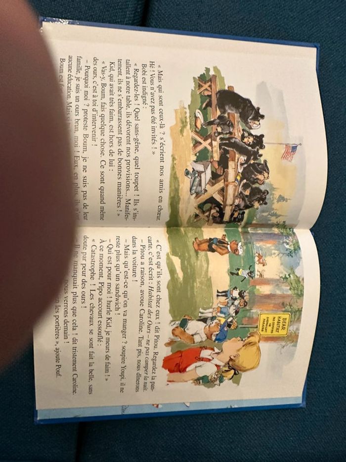 Livre Caroline en Amérique Bibliothèque Hachette des Petits Pierre Probst album bleu - photo numéro 3