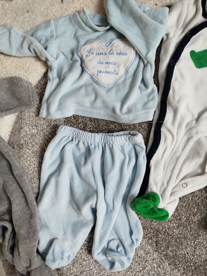 Lot pyjama 1 mois garçon - photo numéro 4