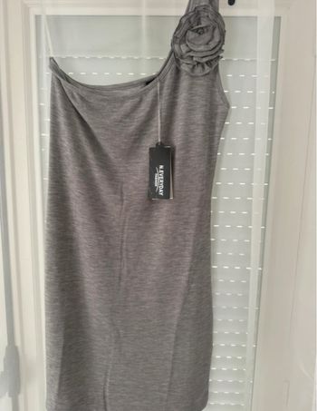 Robe courte grise 