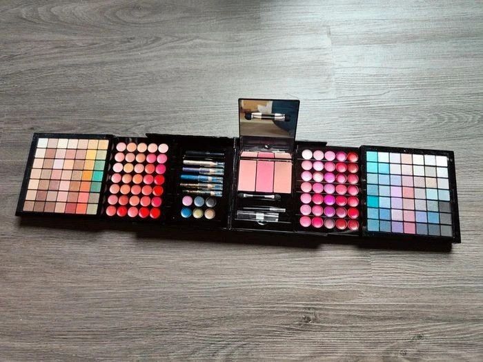 Palette maquillage - photo numéro 6