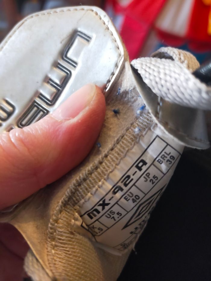 Chaussures de foot 40 - photo numéro 5