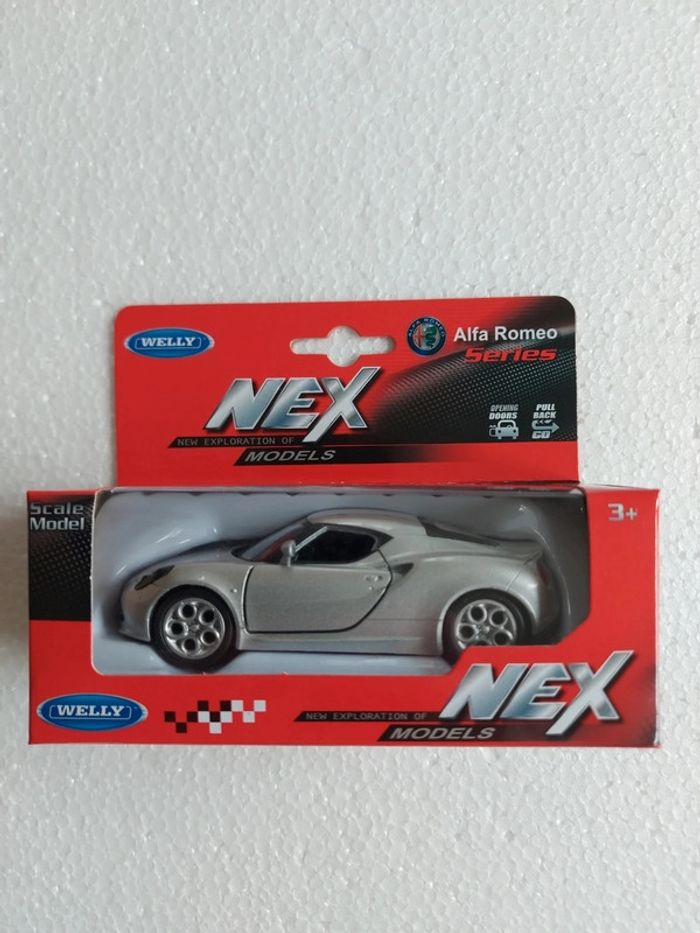 Alfa Roméo 4c - argent
