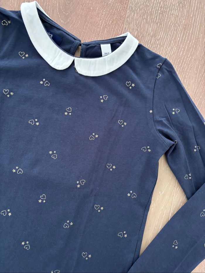 T-shirt fille Okaïdi 8 ans Marine cœur doré col Claudine blanc TBE - photo numéro 2