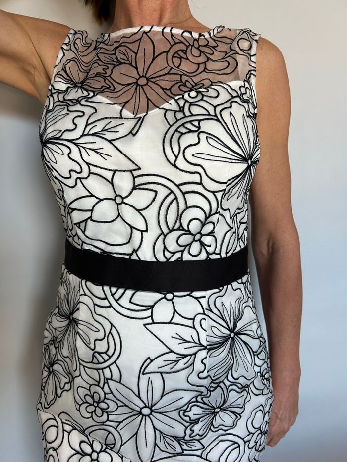 Robe habillée taille 38 - photo numéro 4