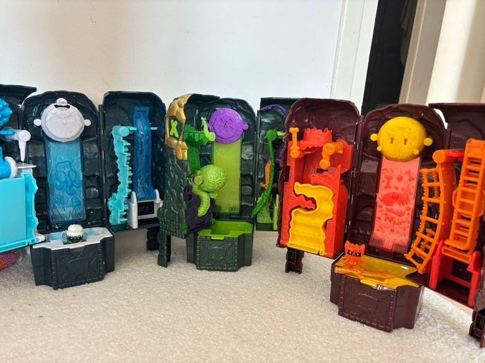 Lot 3 Treasure X skull island Tour de lave tour de glace et marécages - photo numéro 2