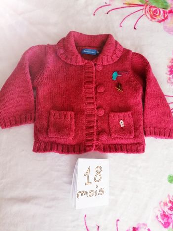 Joli Gilet à bouton pression 18 mois
