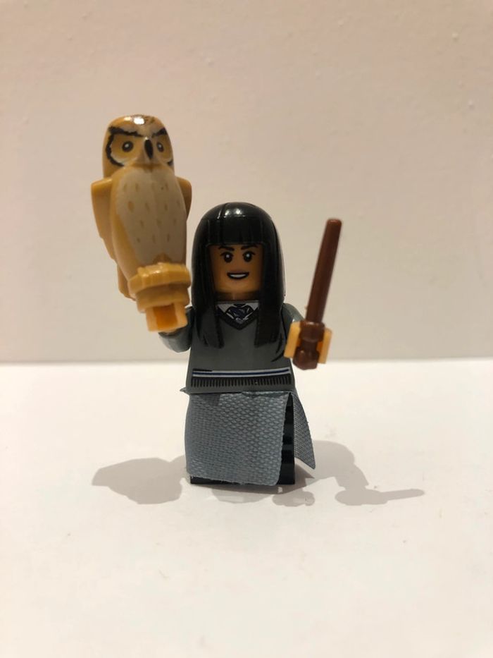 Figurine type lego Chō et sa chouette. Harry Potter