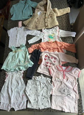 Lot de 12 articles 9 mois 