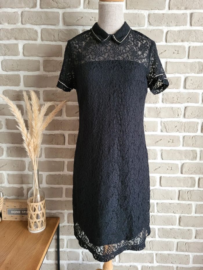 Robe en dentelle noire DDP avec liseré doré - Comm neuve - photo numéro 5