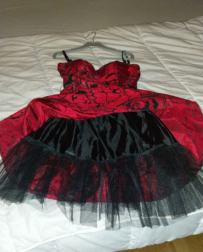 Robe de soirée bustier - photo numéro 4
