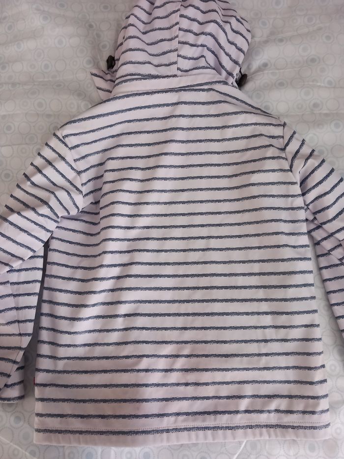 Blouson a capuche enfants fille 6 ans - photo numéro 2