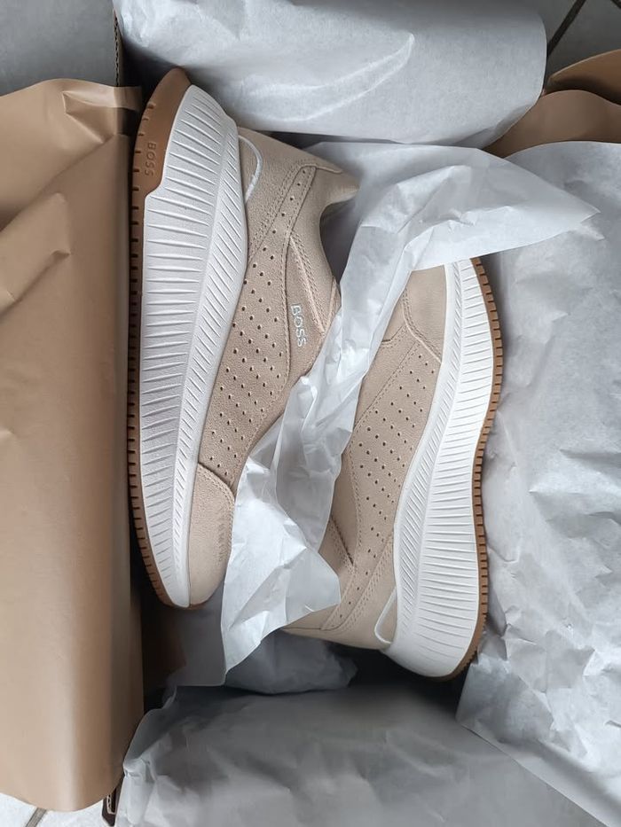 Baskets BOSS neuves – Beige – Taille 37 (EU) - photo numéro 2
