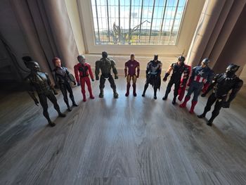 Marvel figurine  30 cm