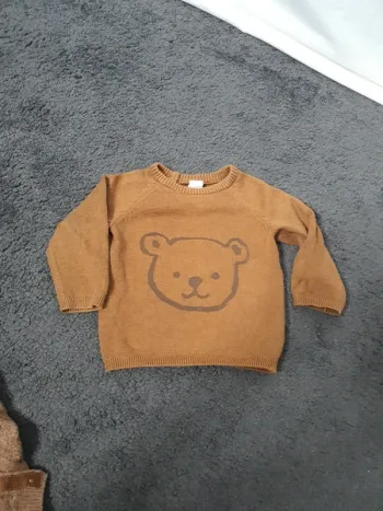 Pull marron tête d'ours