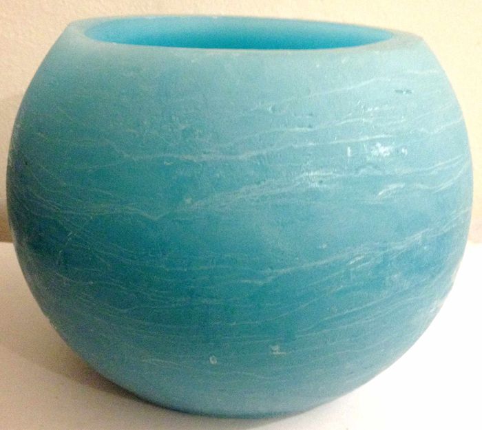 Bougie bleue de forme ronde parfumée au lagon pour recycler la cire - photo numéro 2