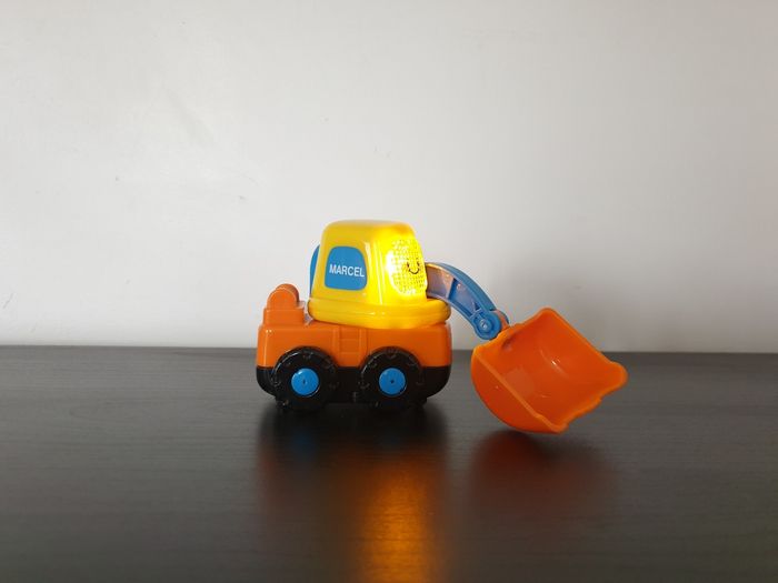 Tut tut bolide "Marcel le roi de la pelle" VTech - photo numéro 2