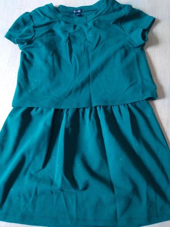 Robe verte pailletée 6 ans