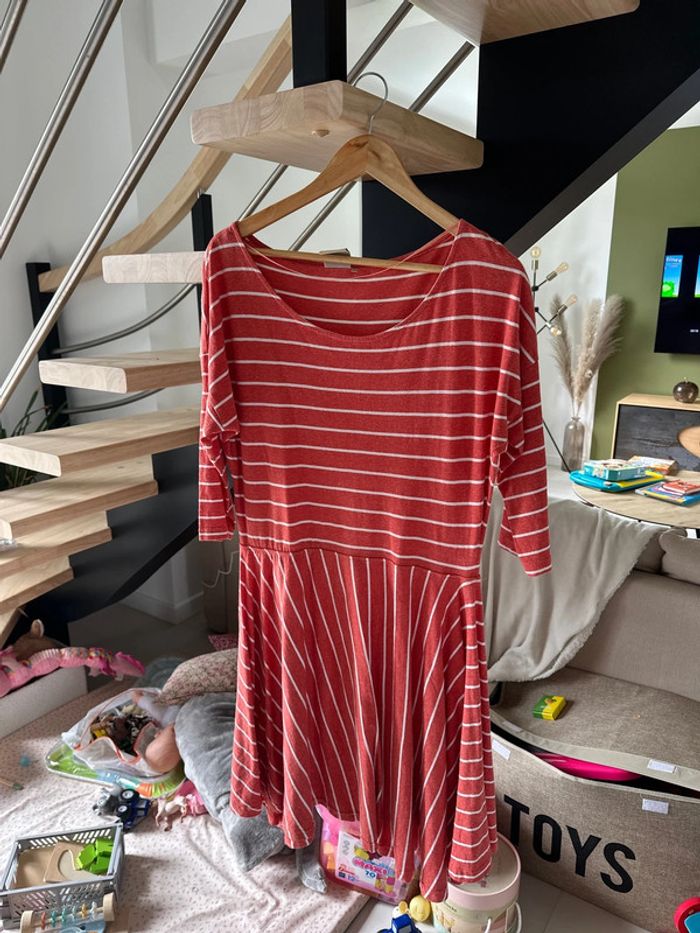 Robe rayée rouge blanc