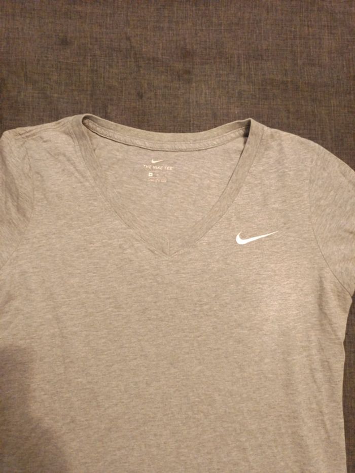T shirt femme taille M Nike sport - photo numéro 5