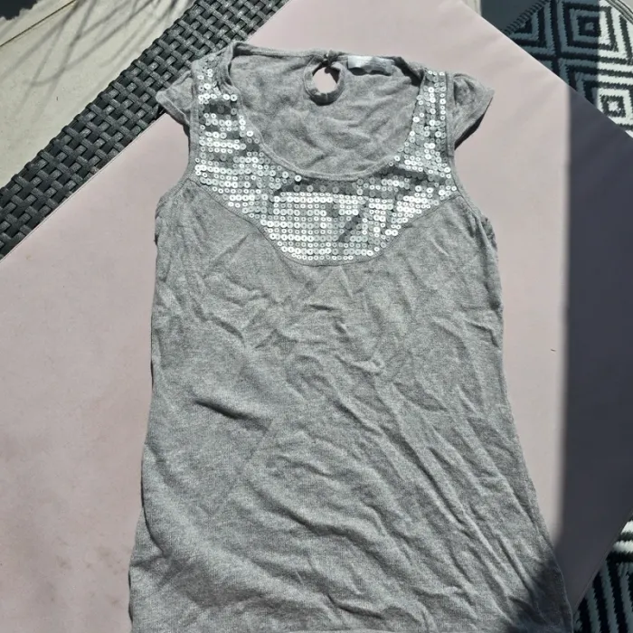 Petit pull gris a sequins promod taille s - photo numéro 2