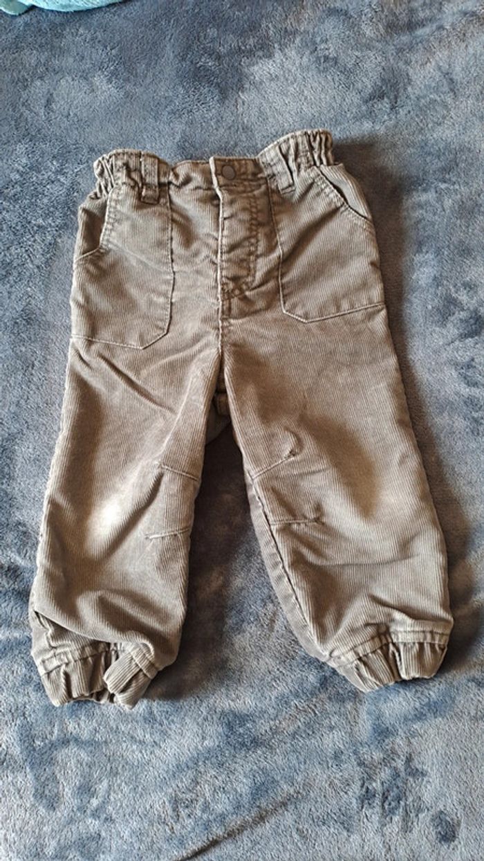 💚Pantalon bébé en velours côtelé gris – Taille 18 mois
