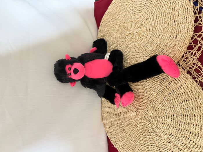 Peluche singe rose et noir Toy Factory