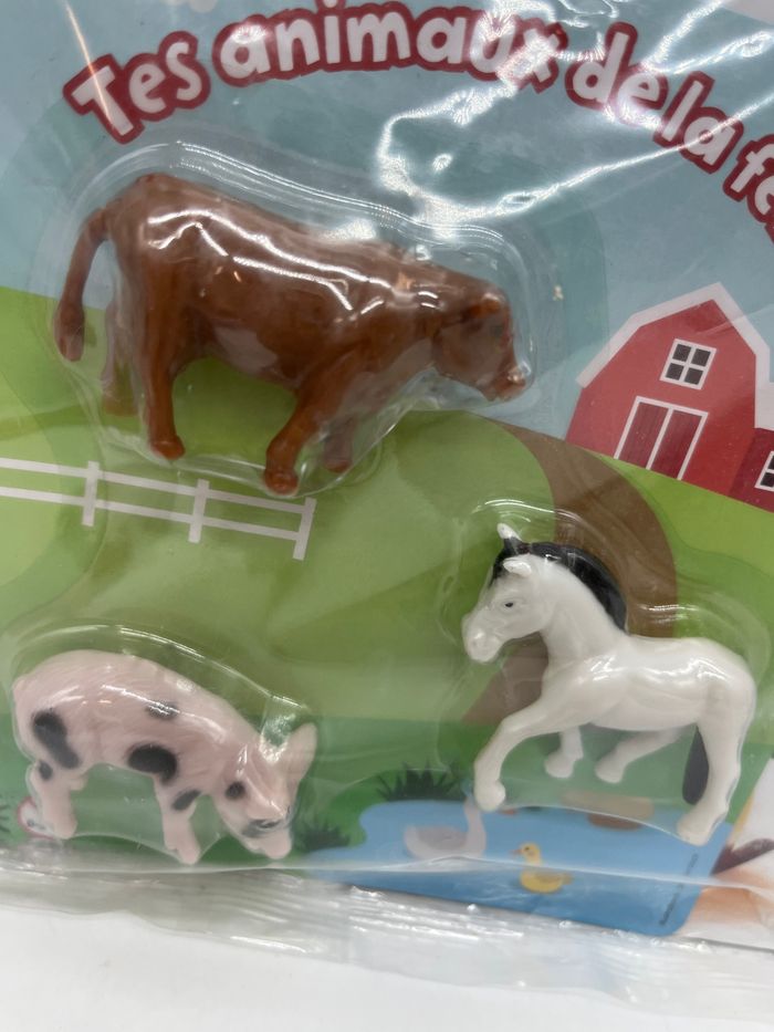 Livre d’activité magazines  Abricot avec ses animaux de la ferme Neuf - photo numéro 2