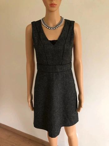 Robe grise foncée et noire neuve sans manches Naf Naf taille 34