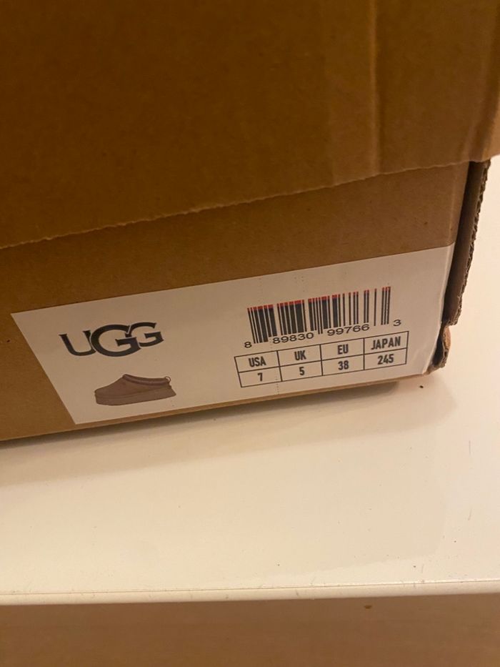 Bottes moufles  Ugg tazz taille 38 neuve - photo numéro 8