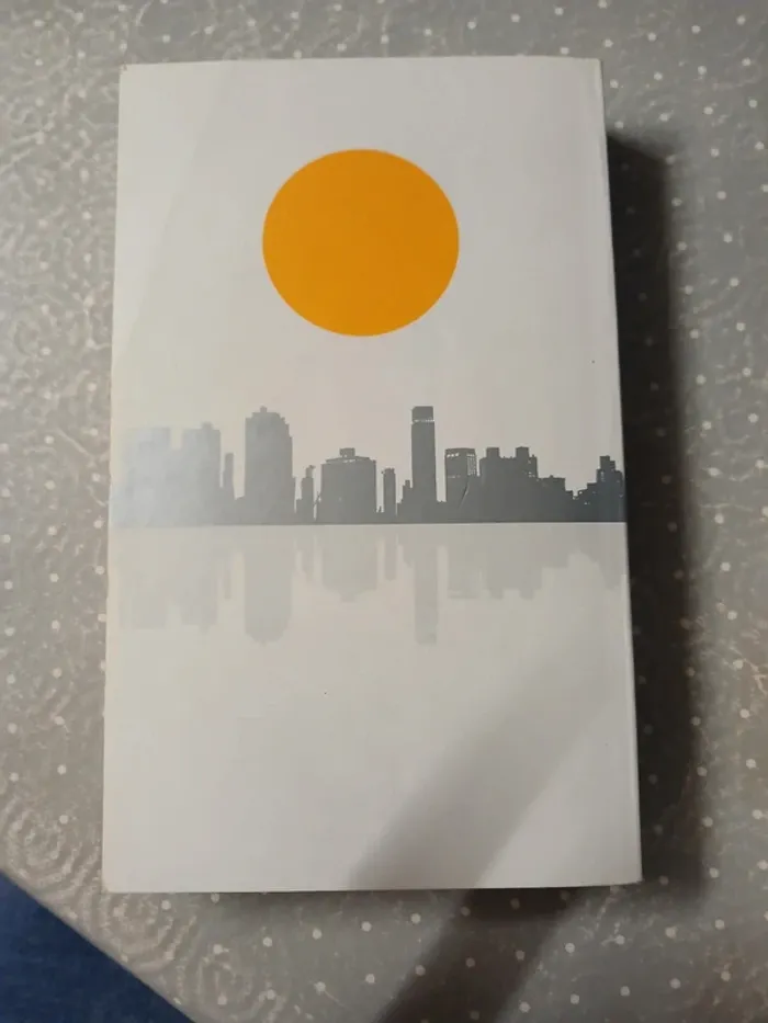 Livre Demain - photo numéro 4