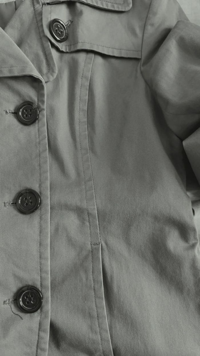 Très beau trench Etam. Taille 40. Très bon état - photo numéro 3