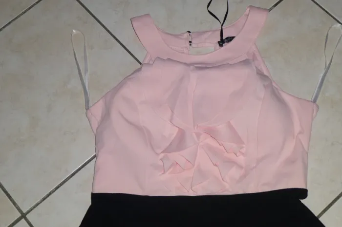 jolie robe rose/ noir taille L neuve - photo numéro 2
