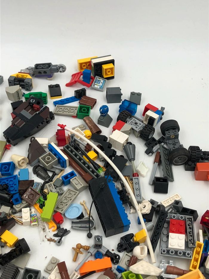 Lot de pièces Lego en vrac City, Star Wars, Bionicle et d’autres - photo numéro 5