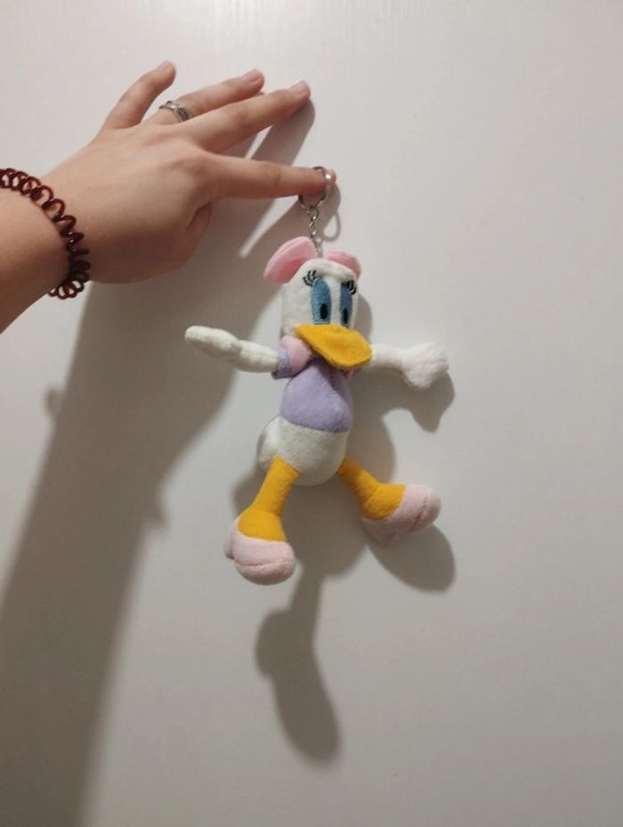 Peluche porte-clé Daisy Disney neuf - photo numéro 5