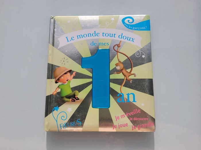 Livre couverture mousse Le Monde tout doux de mes 1 an, fleurus 53 - photo numéro 2