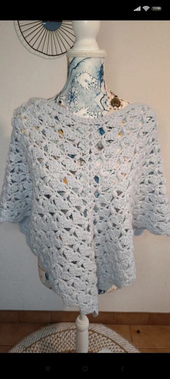 Châle bleu clair vintage