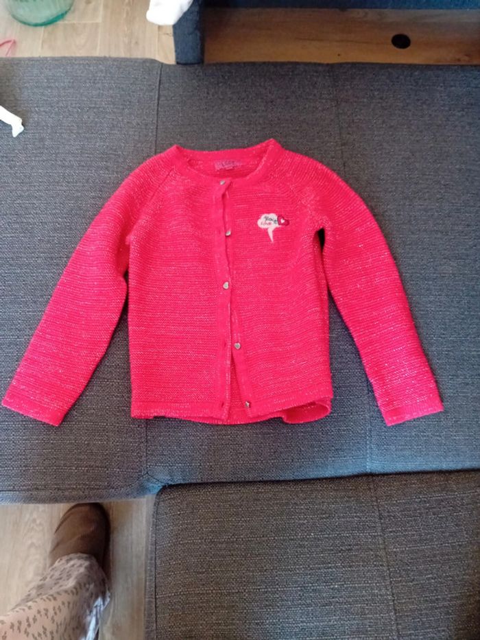 Gilet rouge en 5 ans
