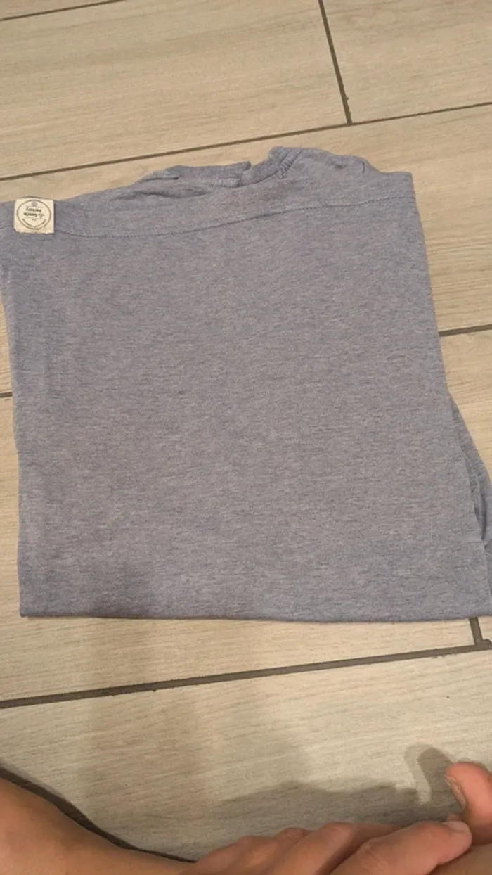 Haut homme taille S - photo numéro 3