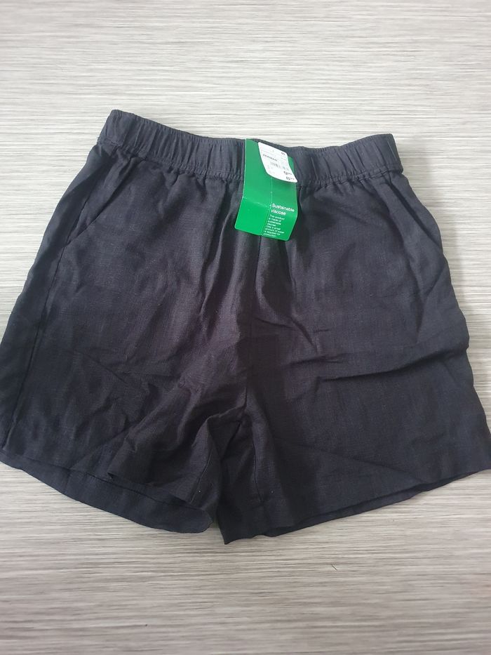 Short femme T.40