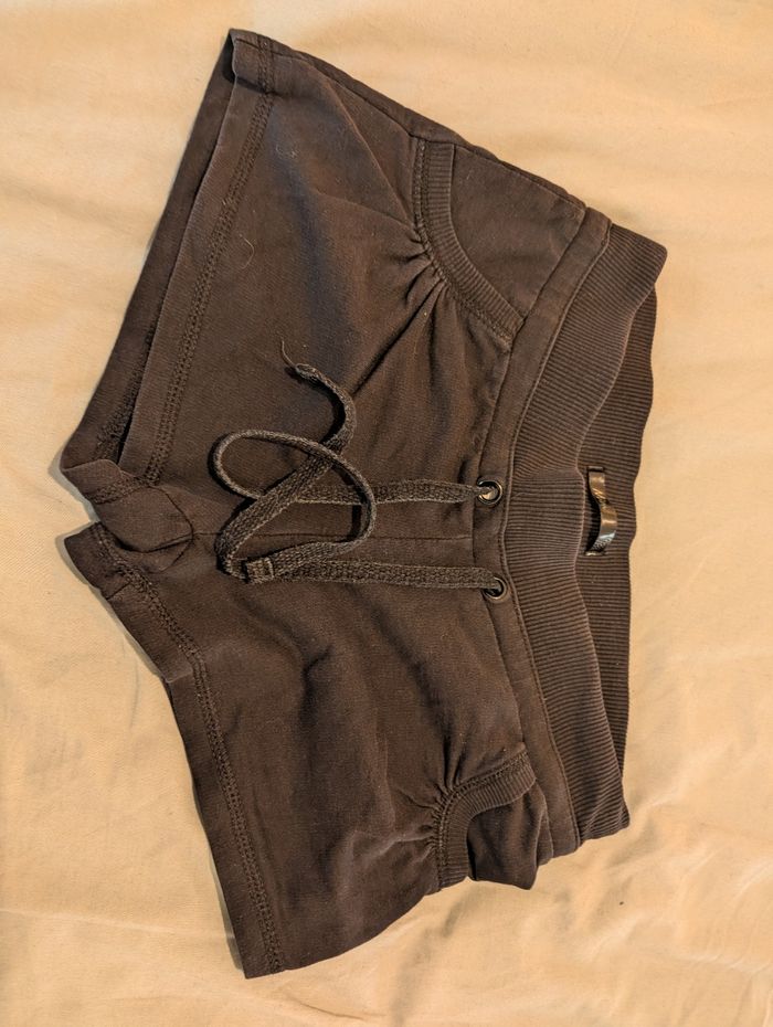 Short court femme noir 36 - photo numéro 2