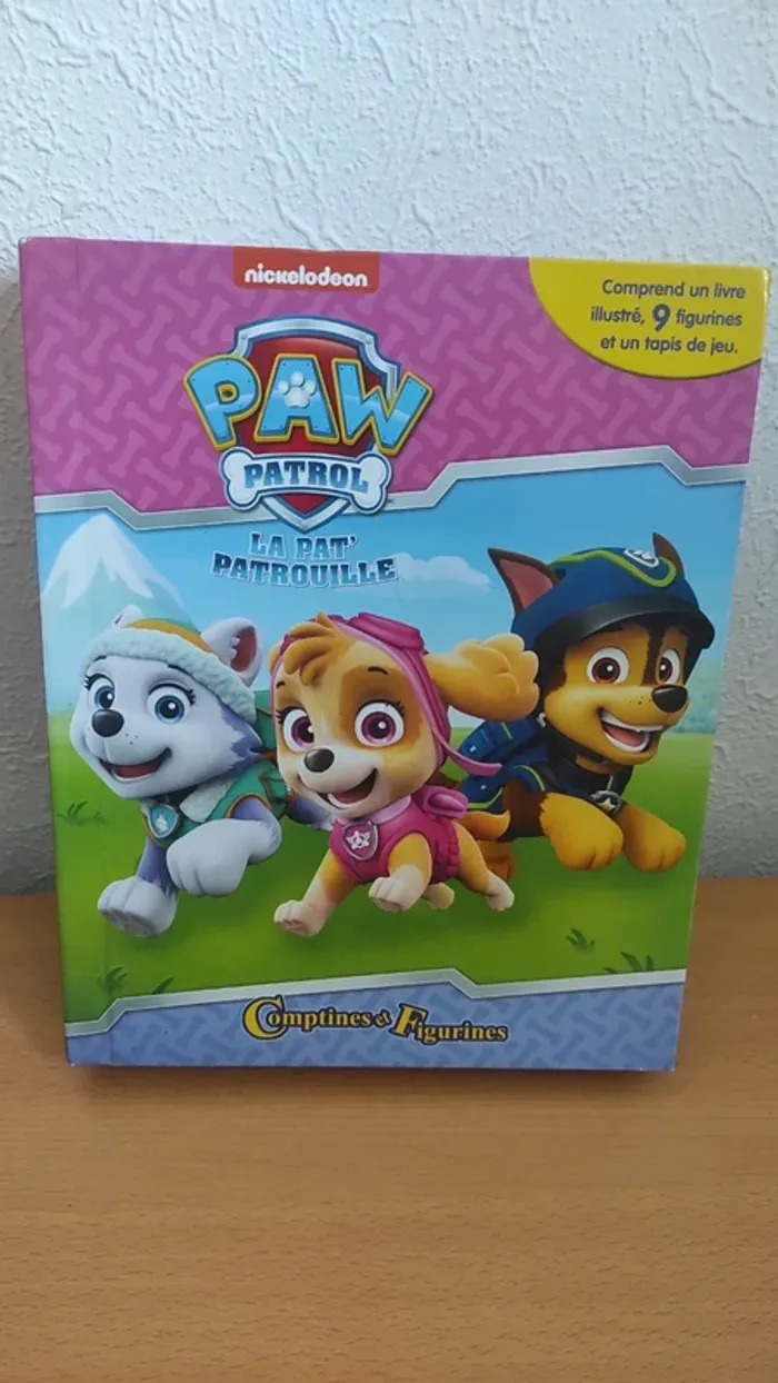 Comptine et figurine