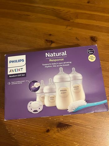 Coffret de naissance neuf jamais ouvert 