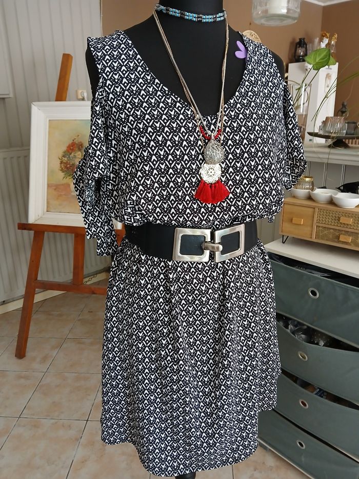 Robe droite fluide T44.