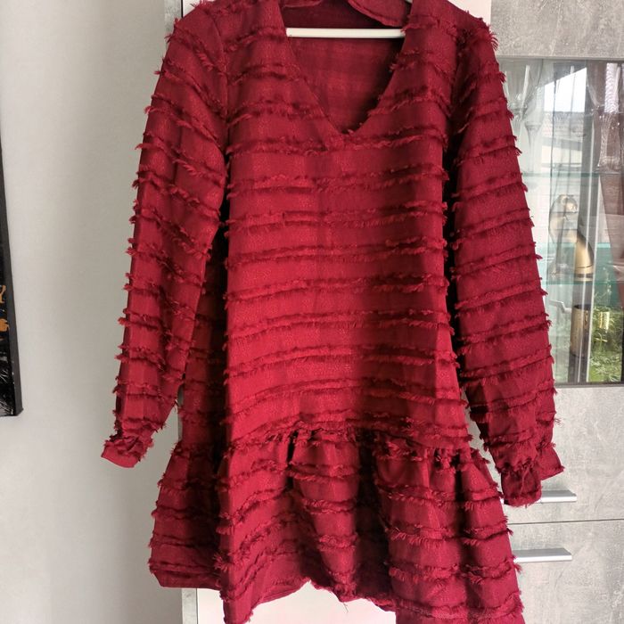 Jolie robe casual T40 à franges bordeaux ..polyester